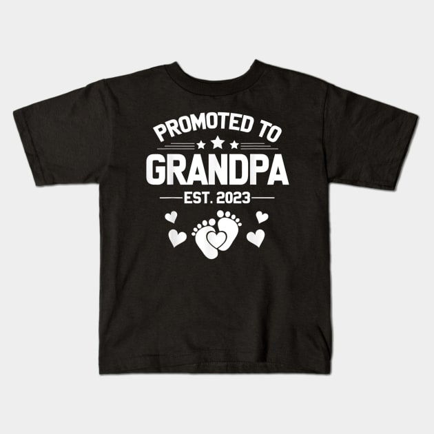 Mens 1st Time Grandpa EST 2023 New First Grandpa 2023 Fathers Day Kids T-Shirt by Pigmentdesign